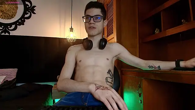 wolfandsky online show from April 15, 11:05 am