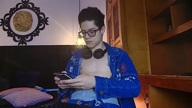 wolfandsky online show from March 24, 11:32 am