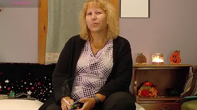 Snapshot of Badgirlpr2 chatting on October 2, 3:54 am Badgirlpr2 online show from October 2, 3:54 am