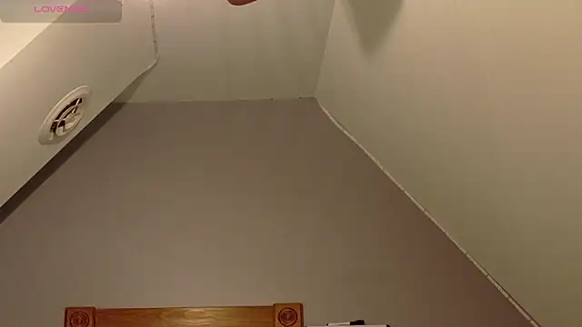 Snapshot of Badgirlpr2 chatting on November 15, 7:12 am Badgirlpr2 online show from November 15, 7:12 am