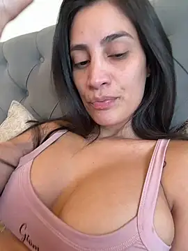 Putitatease online show from April 27, 8:29 pm