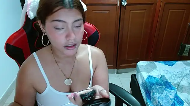 Snapshot of Eyfy_bbs chatting on October 26, 8:53 pm Eyfy bbs online show from October 26, 8:53 pm