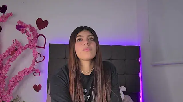 AmandaBrooks 18 online show from March 1, 2:33 am