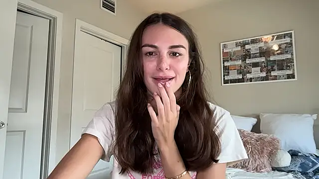 graciesmith27 online show from July 1, 6:52 pm