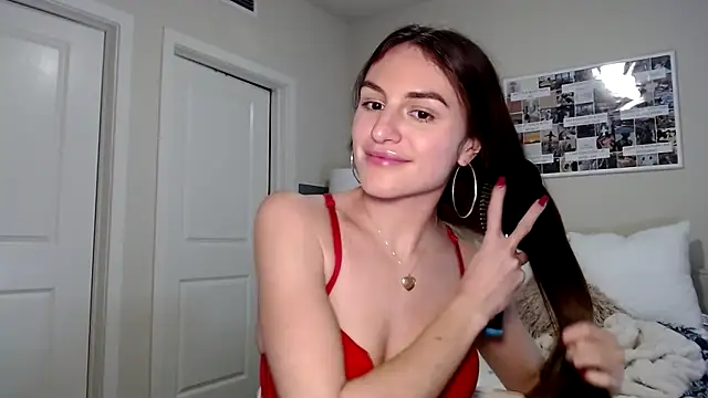 Snapshot of graciesmith27 chatting on January 26, 2:35 am graciesmith27 online show from January 26, 2:35 am