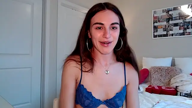 Snapshot of graciesmith27 chatting on February 24, 10:14 pm graciesmith27 online show from February 24, 10:14 pm