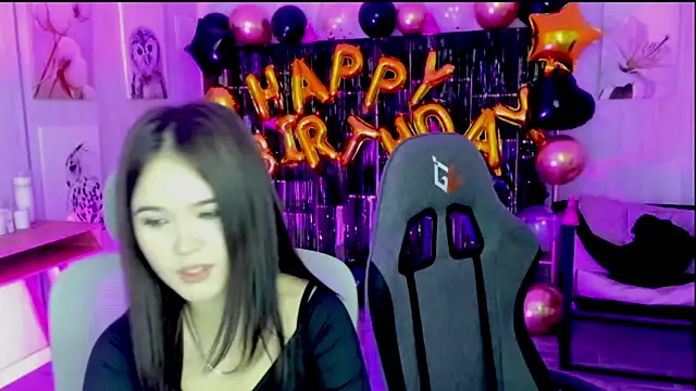 DiaAngell online show from October 19, 8:22 pm