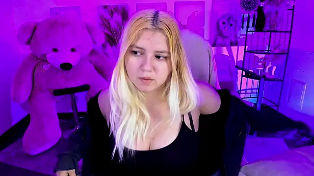 DiaAngell online show from November 27, 10:32 pm