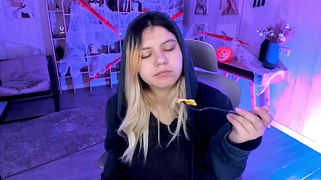 DiaAngell online show from November 2, 10:59 pm