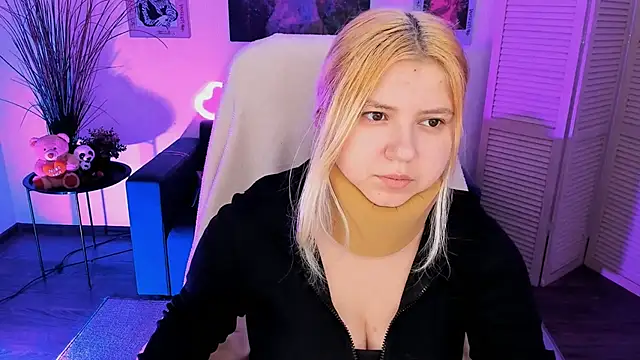 DiaAngell online show from November 26, 6:41 pm