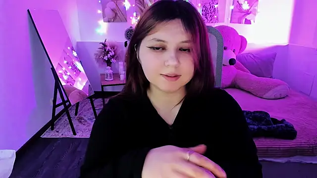 DiaAngell online show from April 15, 7:58 pm