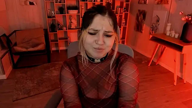 DiaAngell online show from October 24, 5:17 am