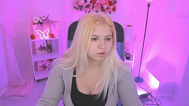 DiaAngell online show from November 13, 7:29 pm