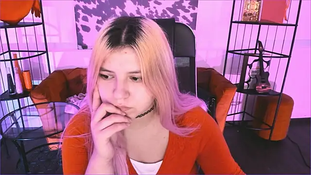 DiaAngell online show from February 9, 7:45 pm