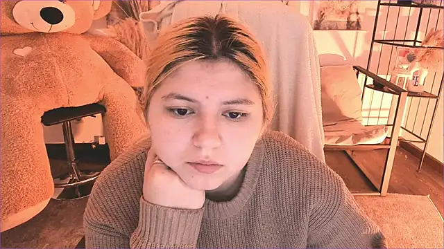 DiaAngell online show from January 11, 7:21 pm