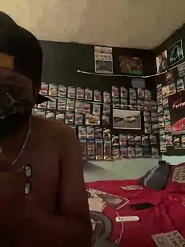 Snapshot of Blade_Ryder666 chatting on February 19, 8:28 pm Blade Ryder666 online show from February 19, 8:28 pm