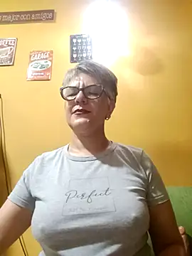 ilonna2025 online show from February 9, 12:39 am