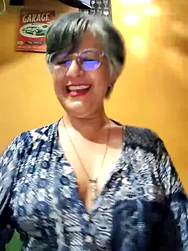 Snapshot of ilonna2025 chatting on June 20, 11:21 pm ilonna2025 online show from June 20, 11:21 pm
