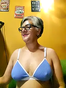 ilonna2025 online show from March 19, 10:11 am