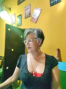ilonna2025 online show from May 29, 11:33 pm