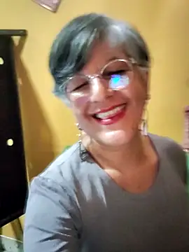 ilonna2025 online show from June 6, 11:21 pm