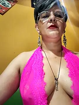 Snapshot of ilonna2025 chatting on July 14, 11:22 pm ilonna2025 online show from July 14, 11:22 pm