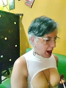 ilonna2025 online show from June 4, 10:36 pm