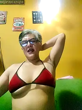 ilonna2025 online show from March 9, 9:25 pm