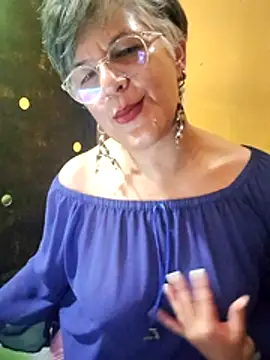 ilonna2025 online show from May 8, 11:19 pm