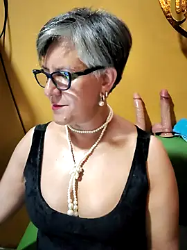 ilonna2025 online show from January 10, 10:38 pm