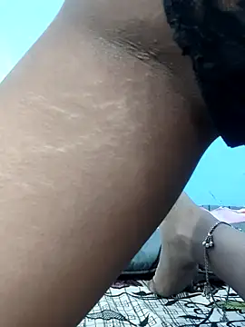 Snapshot of Leoni_G chatting on November 16, 7:13 am Leoni G online show from November 16, 7:13 am