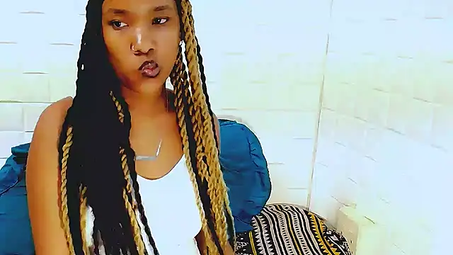 EroticSexyPrada online show from March 22, 12:39 am