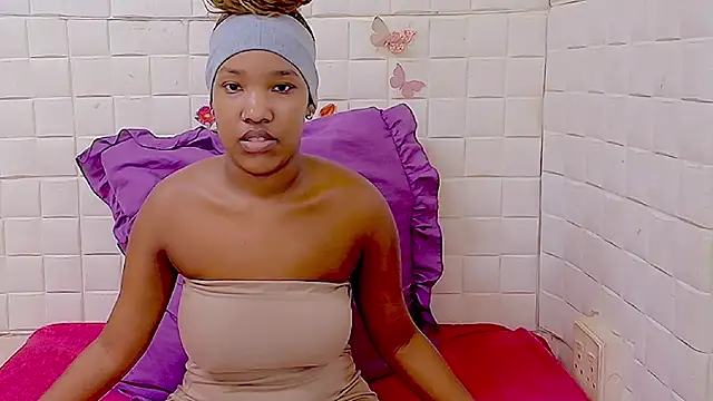 EroticSexyPrada online show from March 2, 4:46 am