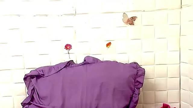 EroticSexyPrada online show from March 28, 6:20 pm