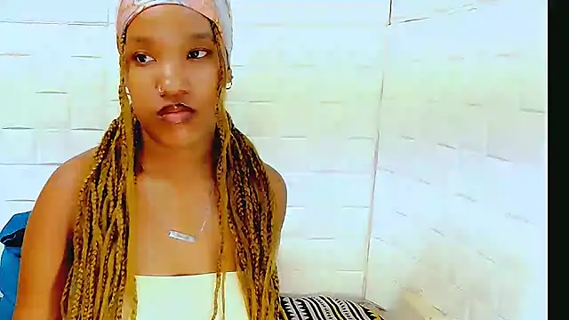 EroticSexyPrada online show from March 17, 9:24 pm