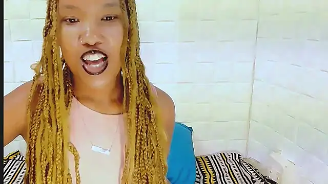 EroticSexyPrada online show from March 17, 4:19 am