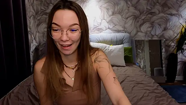 SusannJohnson online show from October 19, 12:24 am