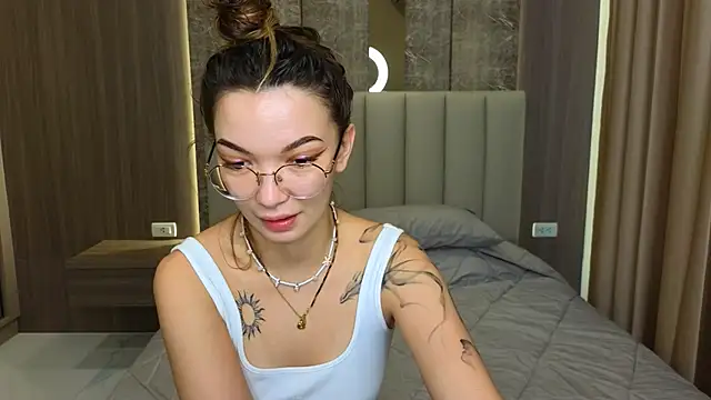 SusannJohnson online show from November 28, 12:22 am