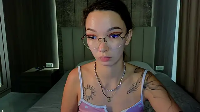 SusannJohnson online show from March 19, 12:43 am