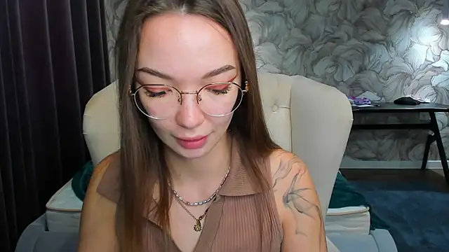 SusannJohnson online show from April 2, 12:51 am