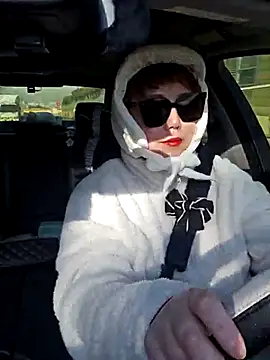 Snapshot of lunahong28 chatting on February 11, 12:49 am lunahong28 online show from February 11, 12:49 am