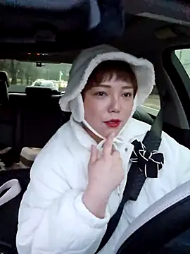 Snapshot of lunahong28 chatting on February 12, 9:10 am lunahong28 online show from February 12, 9:10 am