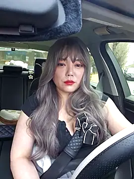 Snapshot of lunahong28 chatting on February 15, 6:33 am lunahong28 online show from February 15, 6:33 am