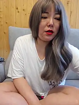 Snapshot of lunahong28 chatting on March 9, 3:32 am lunahong28 online show from March 9, 3:32 am