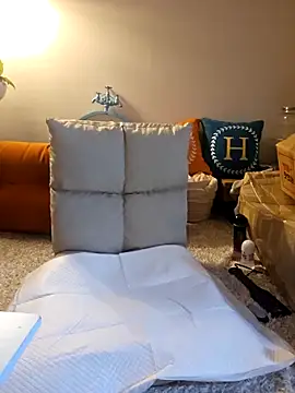 Snapshot of lunahong28 chatting on March 3, 9:34 am lunahong28 online show from March 3, 9:34 am