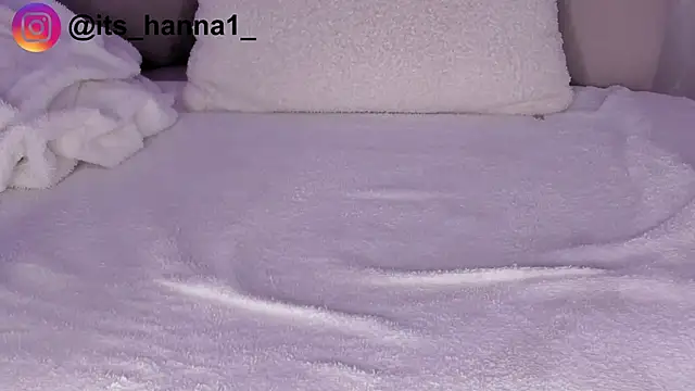 cutte hanna18 online show from June 2, 9:48 pm