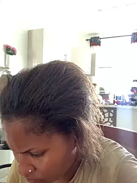 Snapshot of madell chatting on March 4, 6:43 am madell online show from March 4, 6:43 am