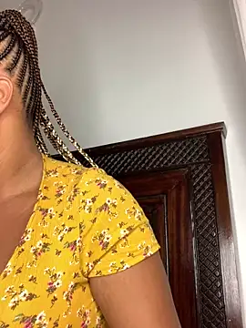 madell online show from March 12, 2:28 am