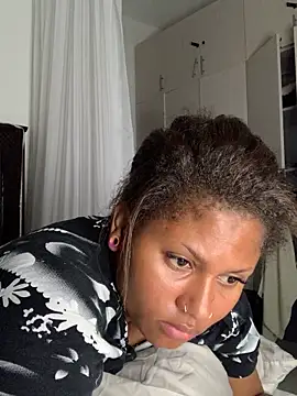 madell online show from April 24, 3:52 am