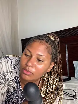 madell online show from March 26, 2:32 am